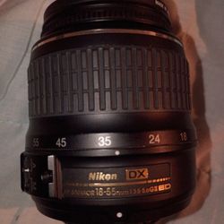 NIKON AF-S DX ZOOM LENS W AUTO FOCUS 18-55mm