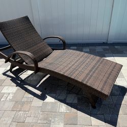 4 Ashley Pool Chaise Loungers 
