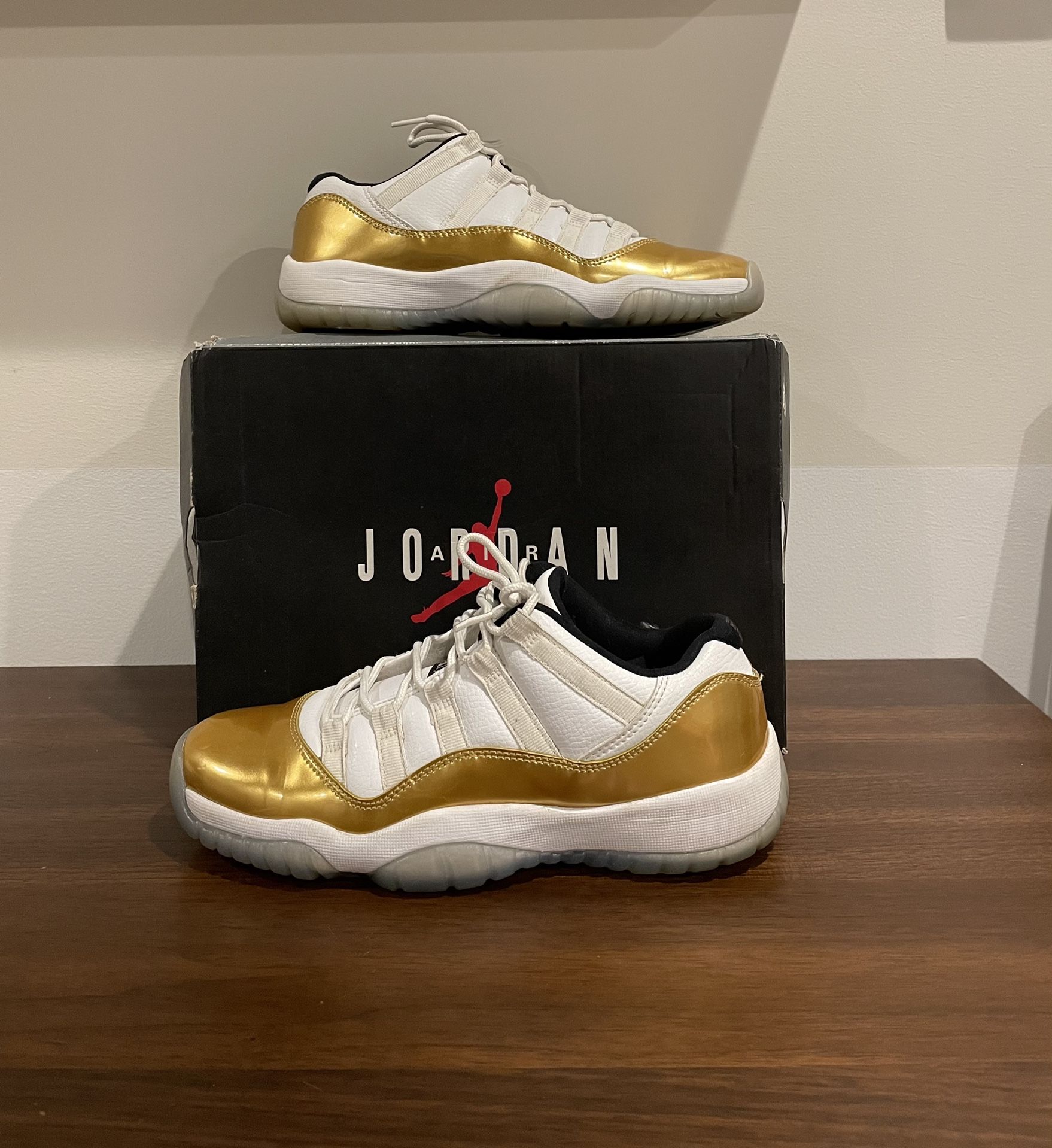 Jordan 11 Ceremony Size 6.5 y