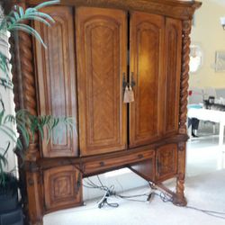 Armoire/ Desk