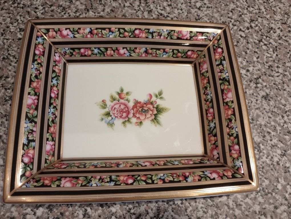 Wedgwood Fine Bone China Made In England Clip Dish Tray Ceramic Porcelain Vintage Floral Flowers