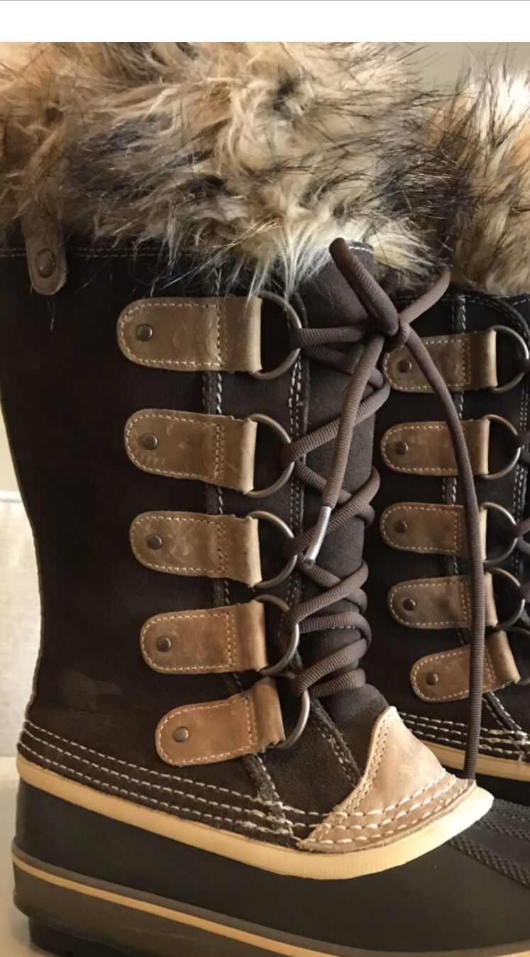 “SOREL” Boots Joan Of Arc - Size 9