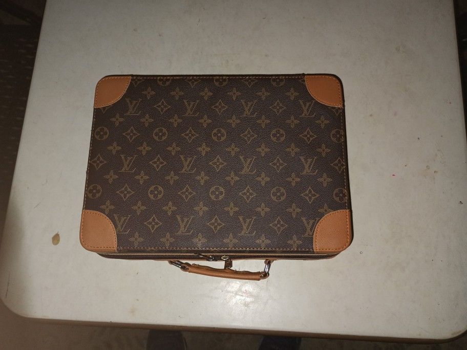 LV 85  Jordan's  New In Suitcase Shoe box!