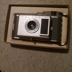 Polaroid J33 electric Land Camera 