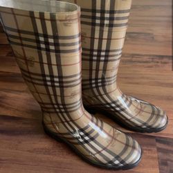 Burberry Rain Boots (US 9.5 / EU 41)
