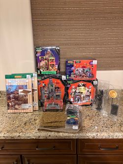 4 spooky town Halloween buildings w/accessories & ground cover