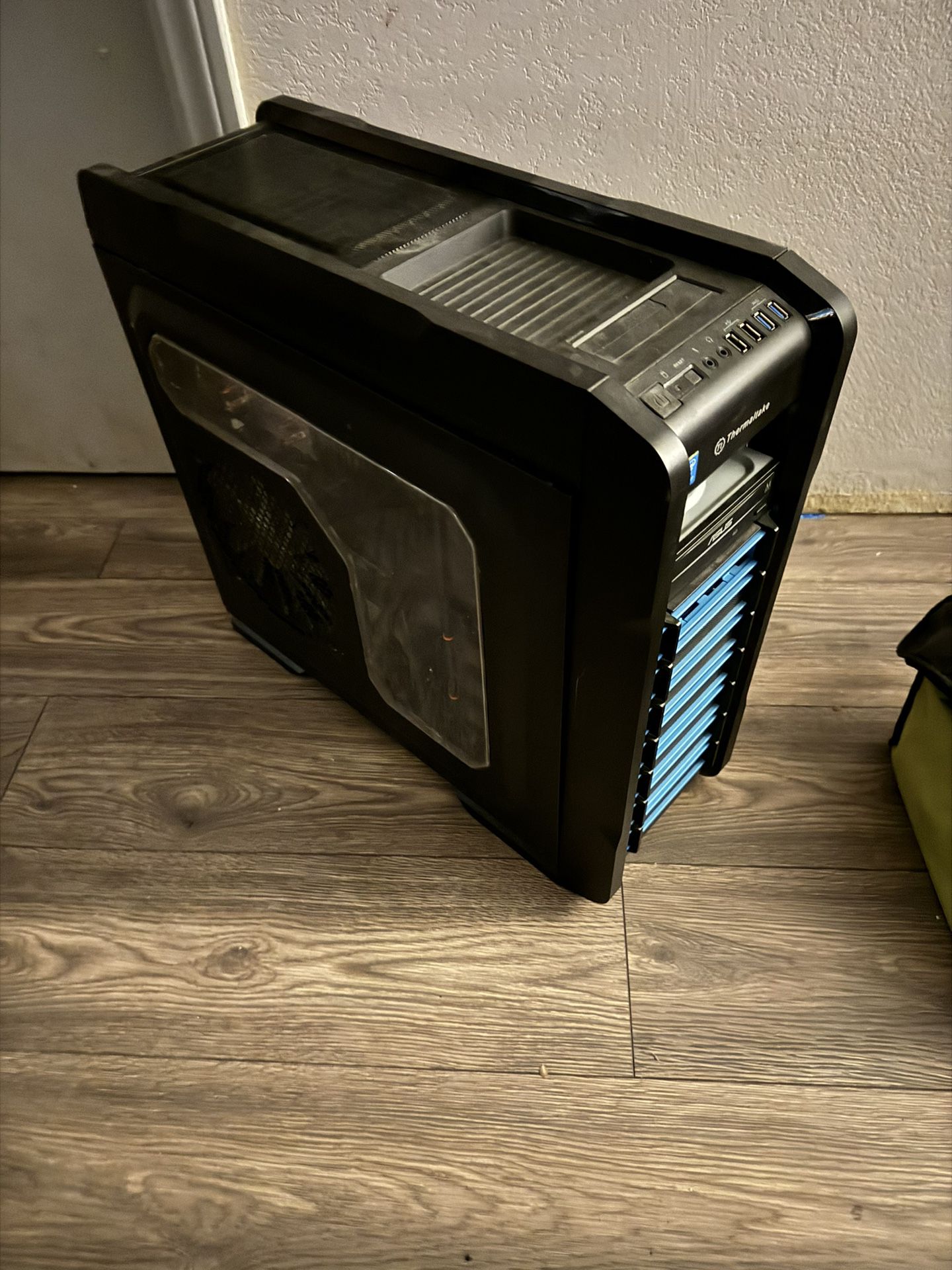 Thermaltake - Chaser A31