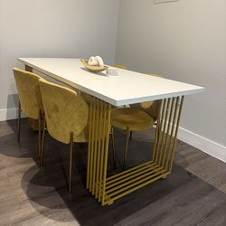 Dining table and chair set