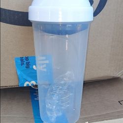 Plastic Shaker Bottle for blending Protein Shakes 25-ounce capacity 100 pieces for $100