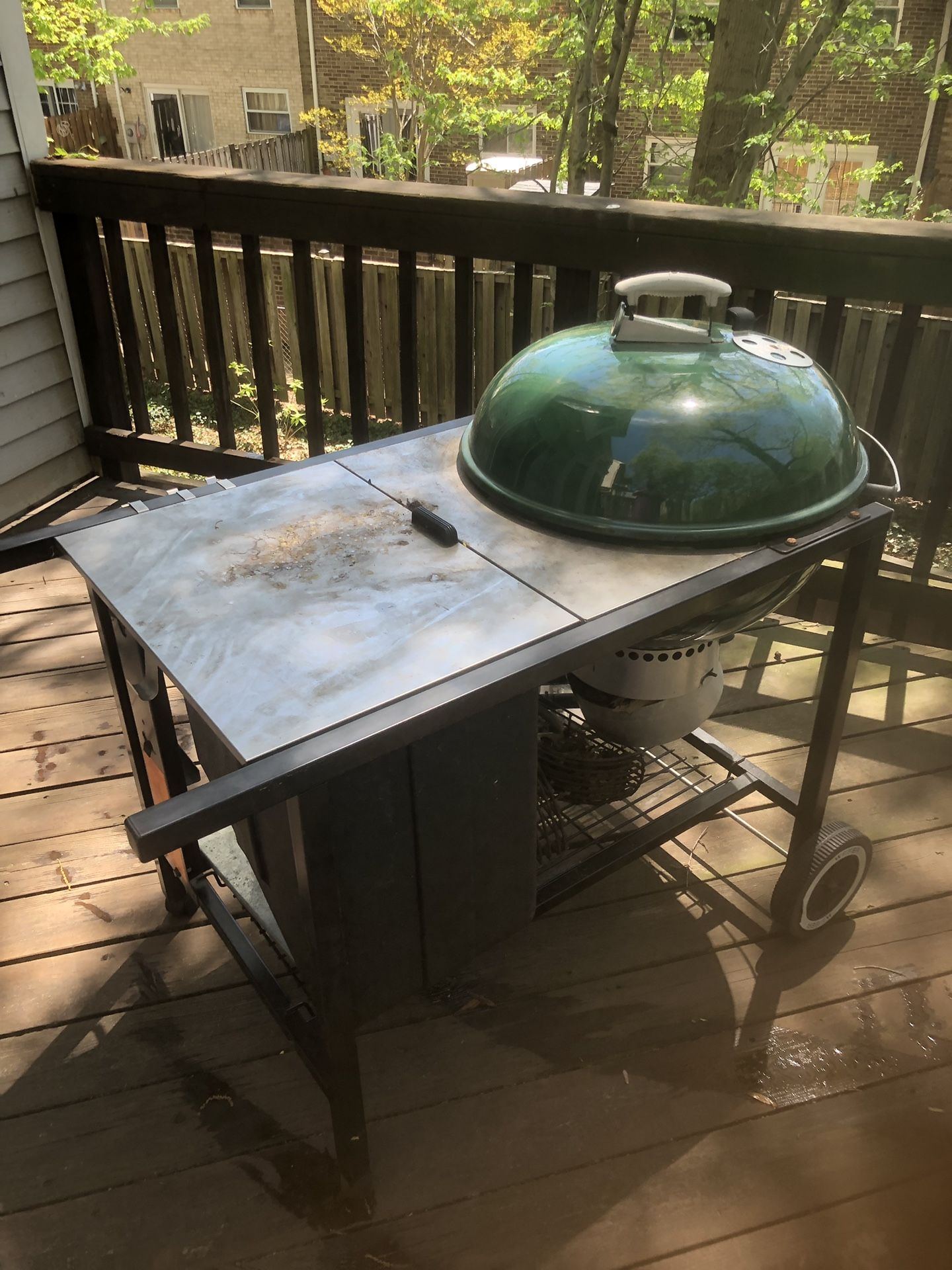 Excellent condition Weber grill never used with gas cylinder free