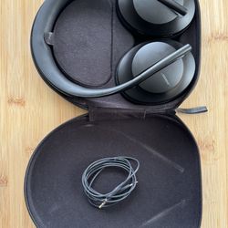 Bose 700 Noise Cancelling Headphones