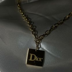 Pendant Necklace