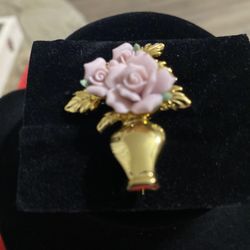 Gorgeous Signed Avon KR Pink Roses Brooch