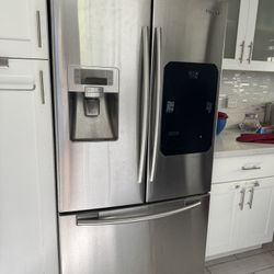Working Samsung Fridge 36”