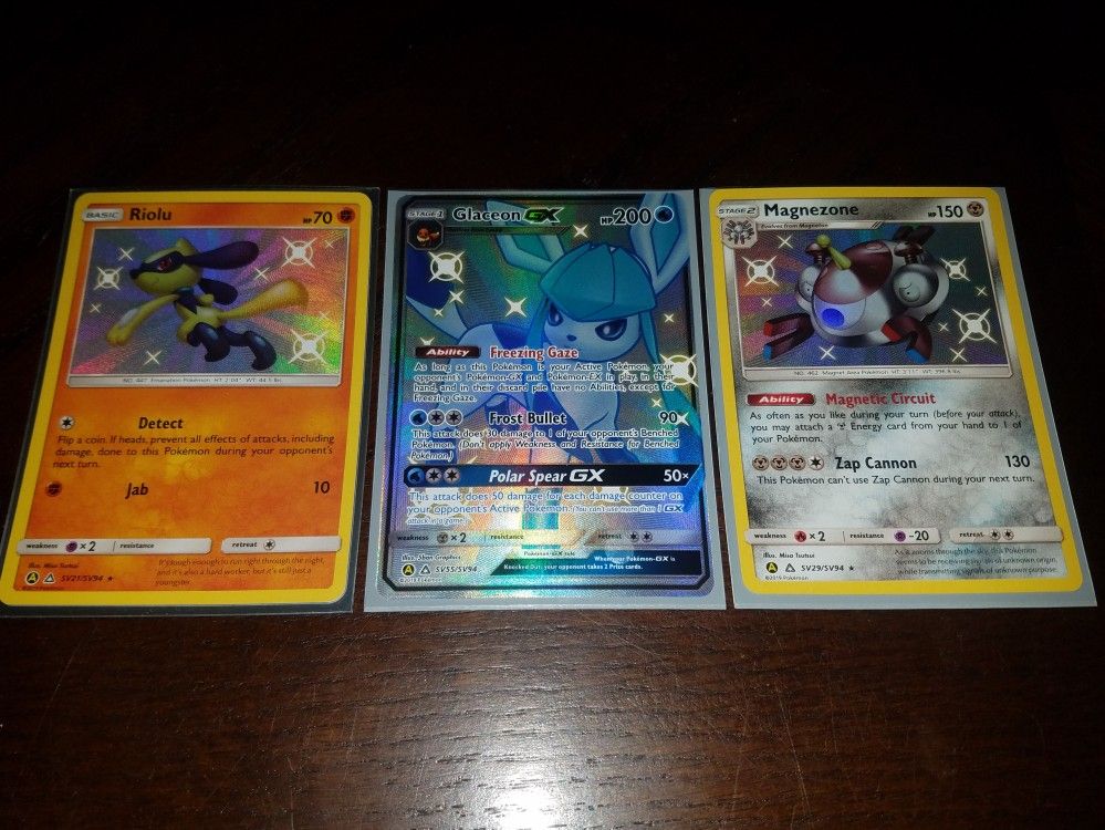 Pokemon cards ,hidden fates shiny's,glaceon gx,riolu,and magnezone