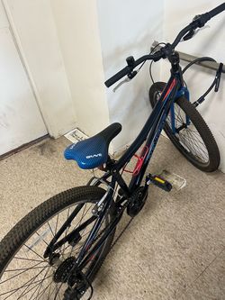 Revere Mountain Bike Black and Blue