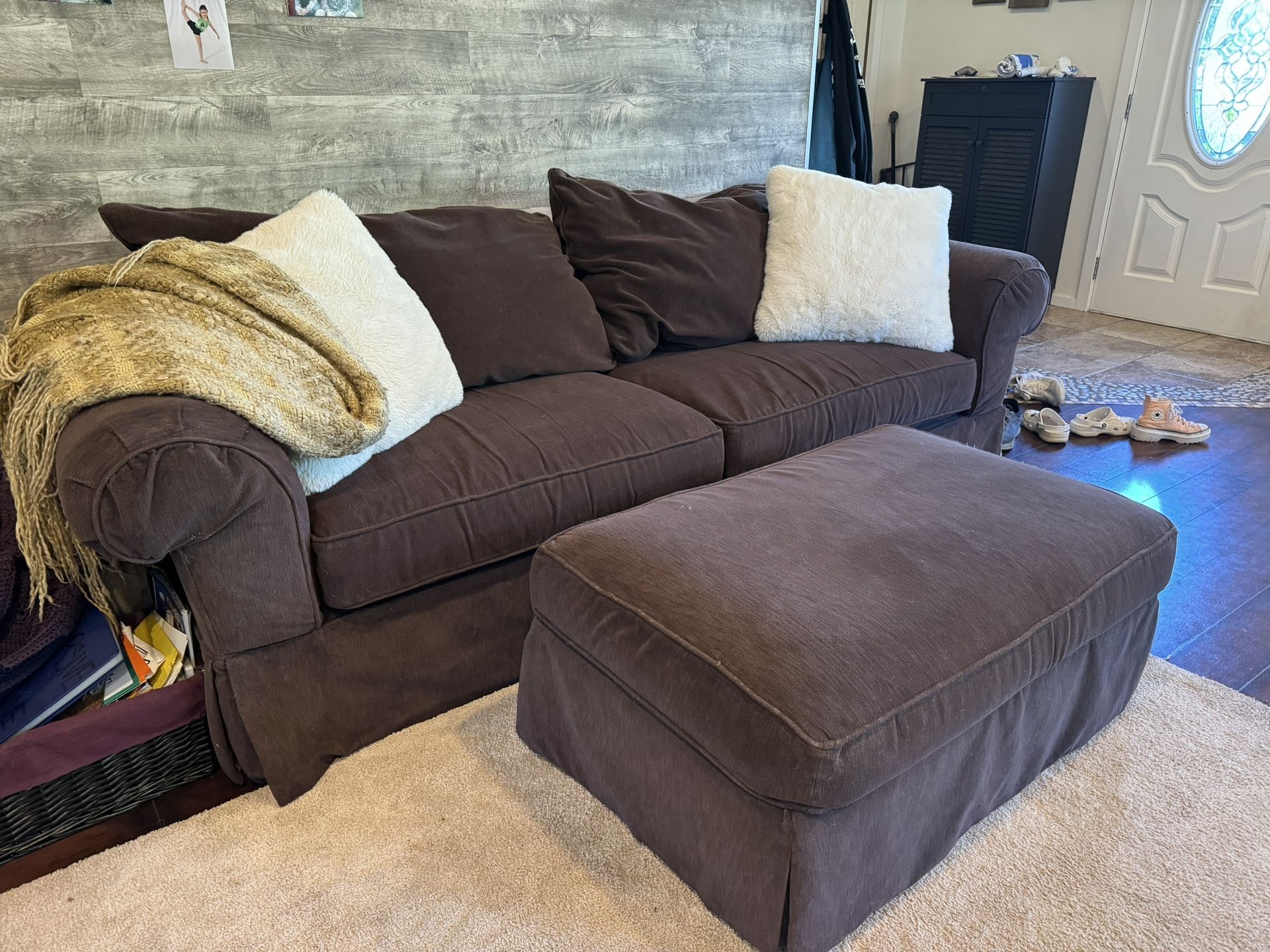 Pending - Couch bed