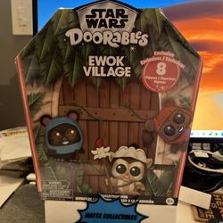 Disney DOORABLES Star Wars EWOK VILLAGE Collection Peek 8 Figures NEW SEALED