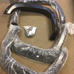 Finder flare brand new for 2007-2013 GMC Sierra/Denali 1500 Short Bed models