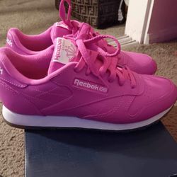 🌼 Pink Reebok Classic 🌼