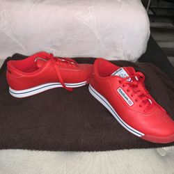 Women’s “Reebok” Sneakers Size 9.5