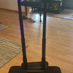 FREE. Free Kenneth Cole nice pull along travel Carry On bag great condition free 