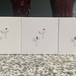 Airpod Pros 2nd Generation (USB-C) Magsafe Charging Case (Comes With Warranty)