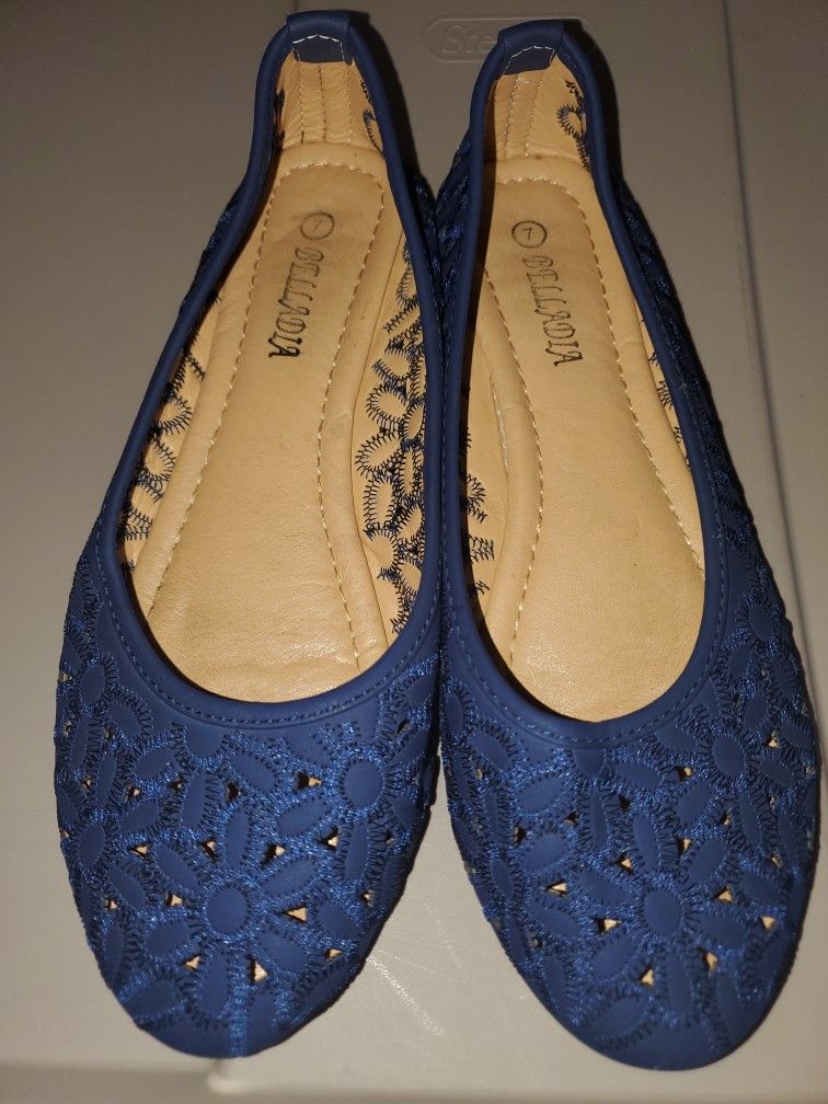 Vintage Navy Blue Floral Embossed Ballet Flats-size 7