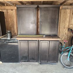 Cabinets 