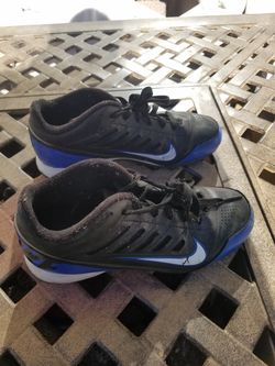 Boys, youth size 5.5 NIKE football cleats