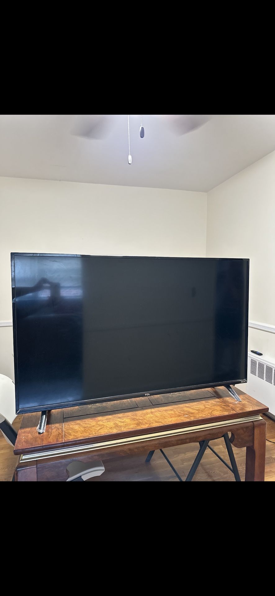 Electronics Bundle – 55” TCL TV, Large Speaker, Tennis Racket, Ski Gloves & More