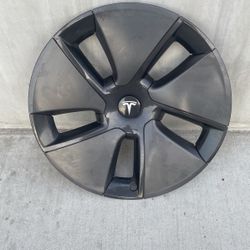Tesla hubcap