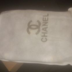 Channel Purse 