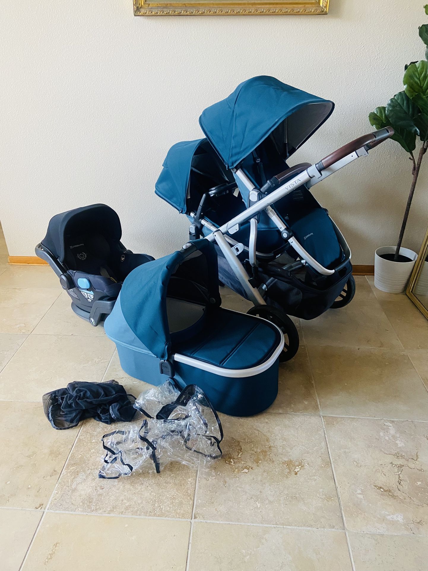 Uppababy Vista V2 Double Stroller with Car Seat and Bassinet Finn
