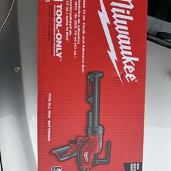 Milwaukee M12 Caulk Gun