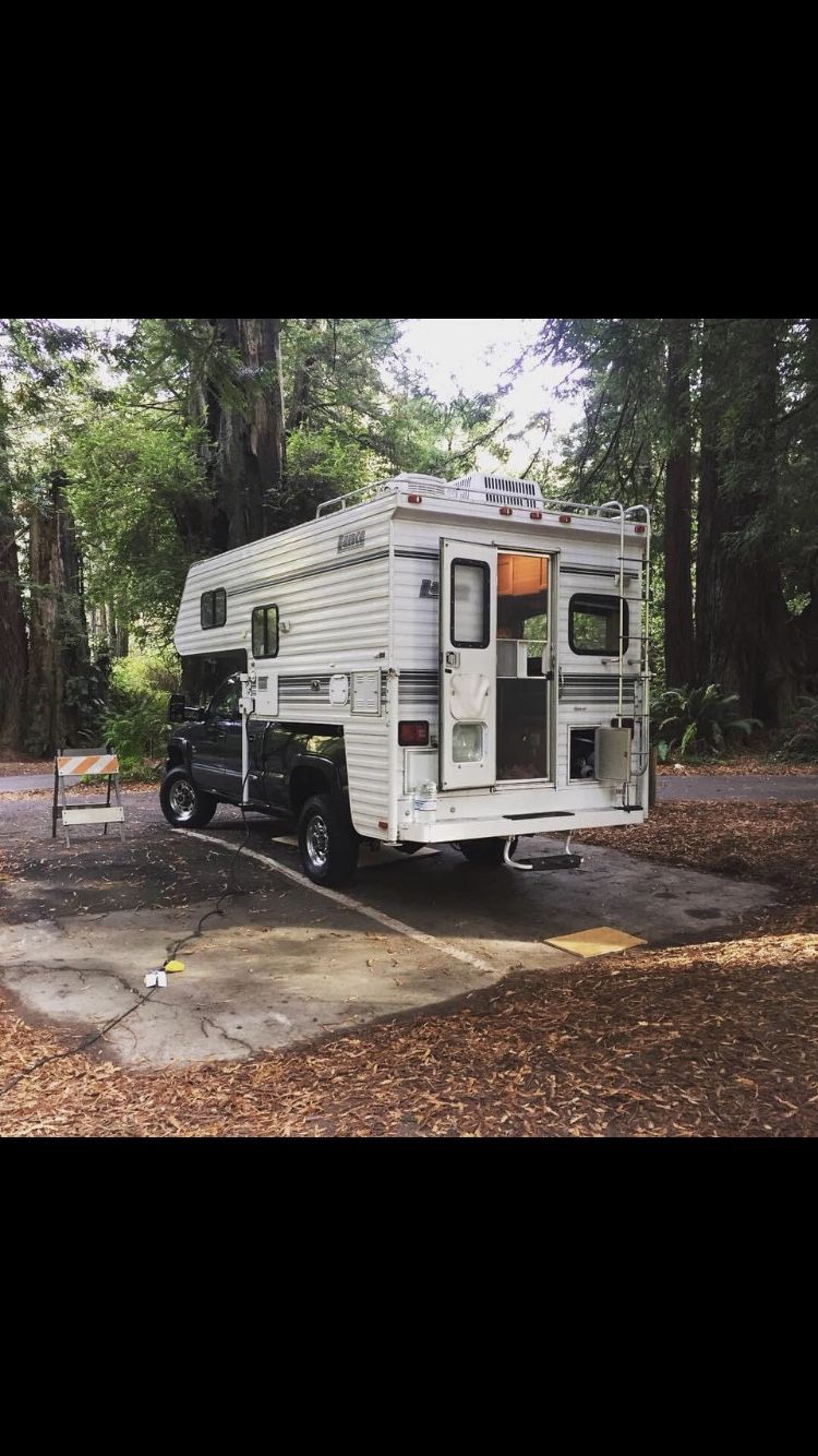 2001 Lance 845