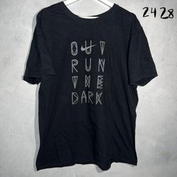 Nike Outrun The Dark T-Shirt XL