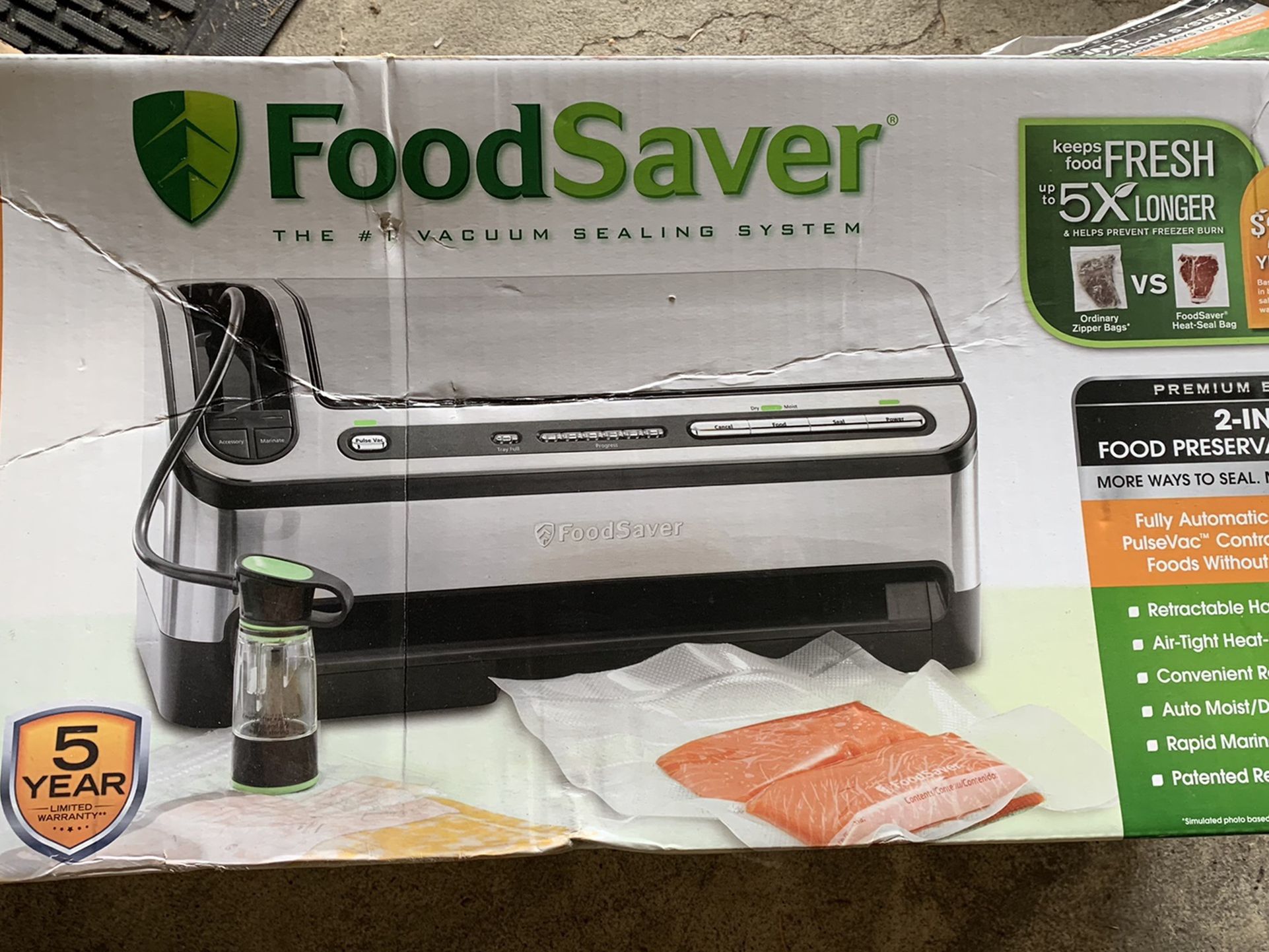 Food saver Premier Edition And Extra Bags 