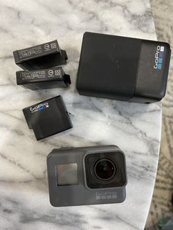 GoPro Hero 5 Black Edition - Excellent Condition - Lots of EXTRAS!