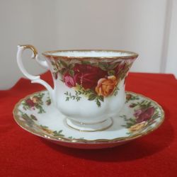 Old Country Roses Royal Albert American Beauty Tea & Cup Saucers Bone China; made in England.