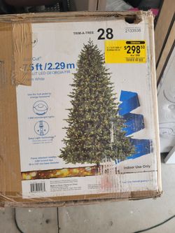 7' 5" Crismas Tree