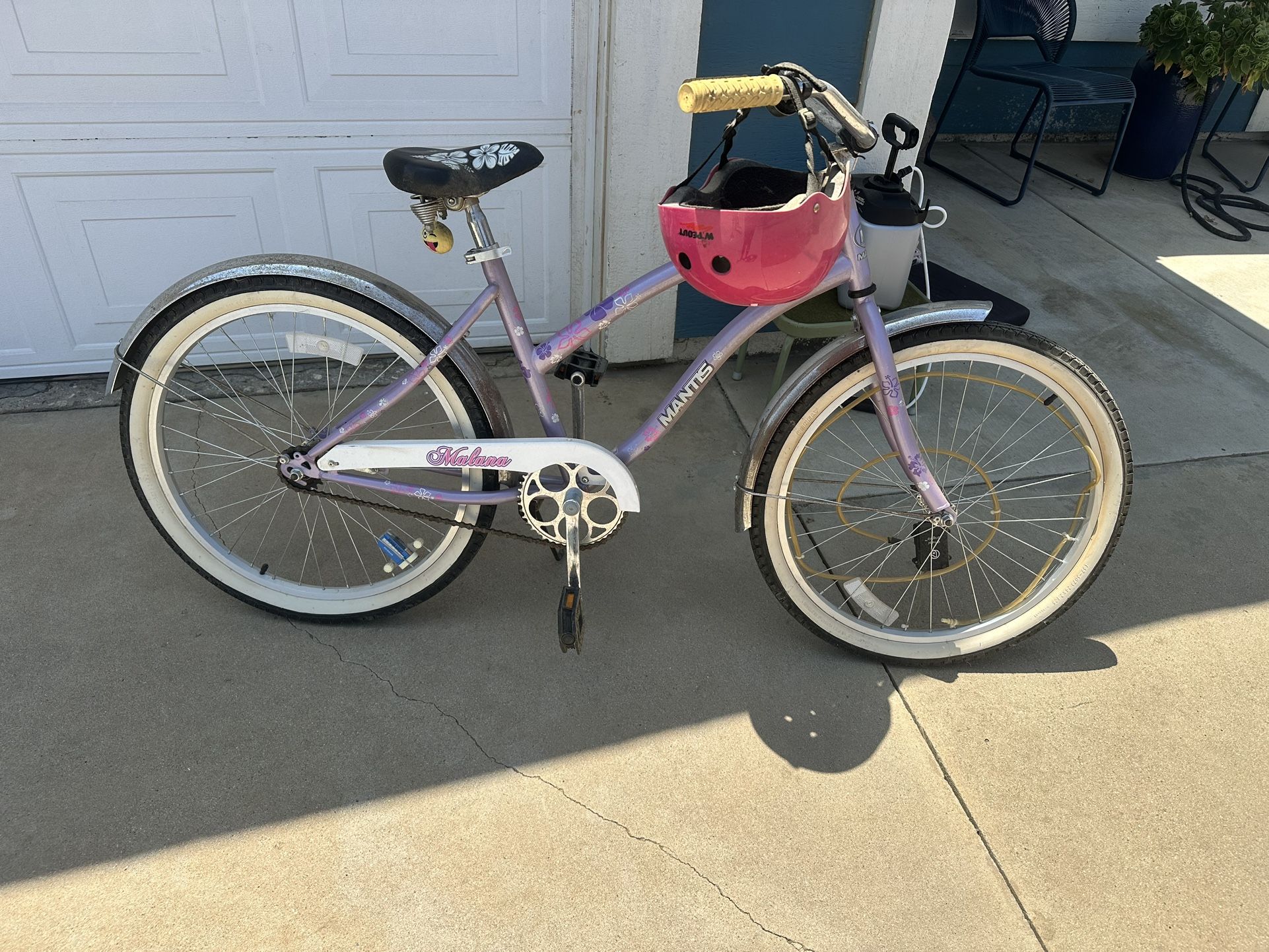 Girl Cruise Bike