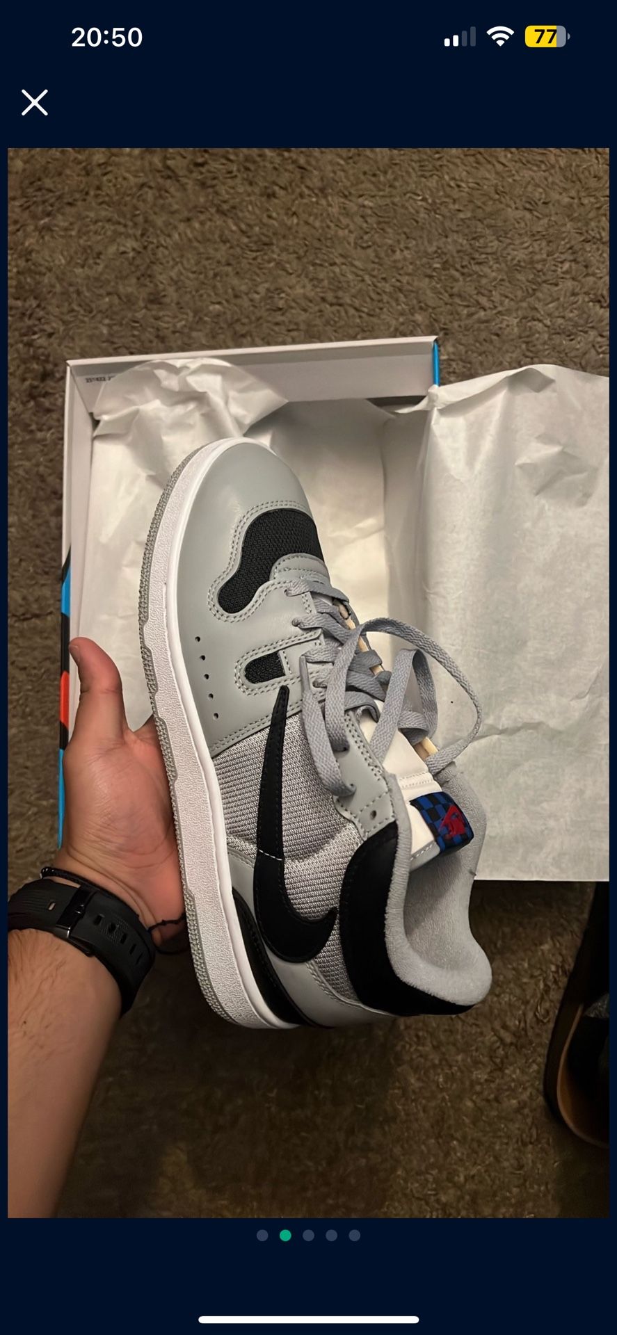 Nike Travis Size 10