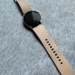 Galaxy Watch 4 With Charger 