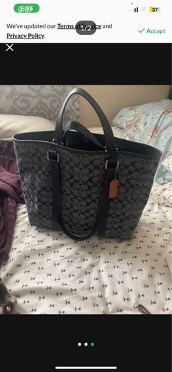 Coach tote Asking $ 100