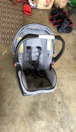 Graco infant removable car seat