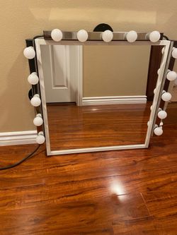 Makeup Mirror With Lights