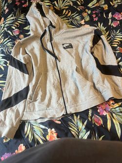 Nike Black/white/grey hoodie $10