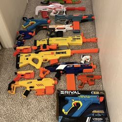 16 Nerf Guns Great Condition