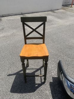2 Bar stools